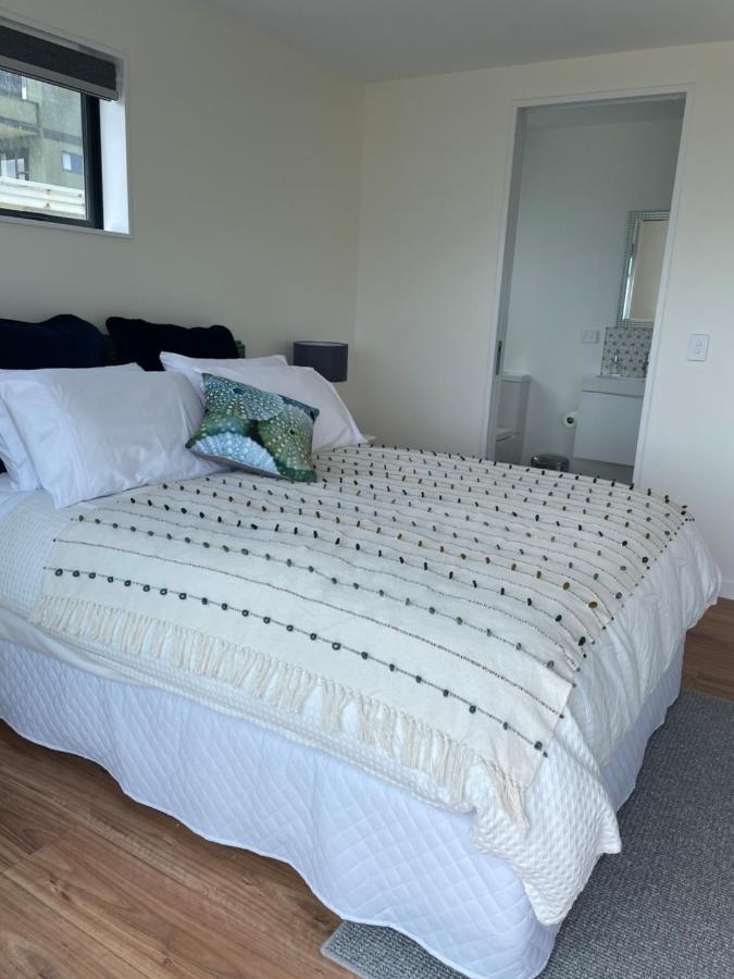 Atahu Bed & Breakfast Porirua Eksteriør bilde